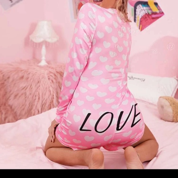 Onesie different styles Comes in L M S - Picture 4 of 16